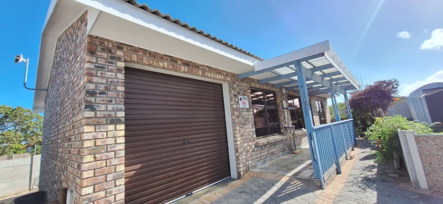 2 Bedroom Property for Sale in Dana Bay Western Cape